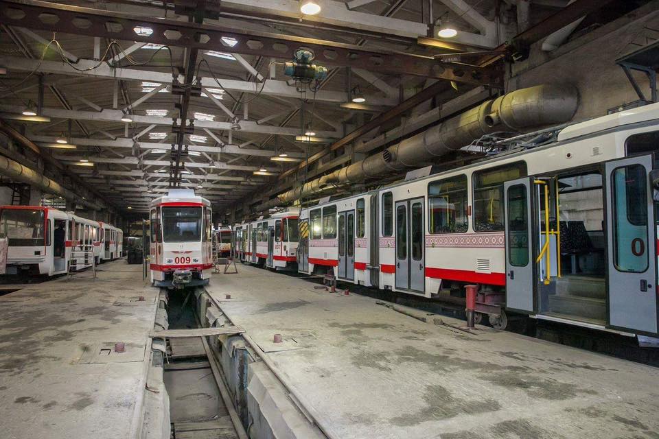 В Запорожье на линии работают шесть европейских б/у трамваев, еще столько же готовят к выпуску - ФОТО