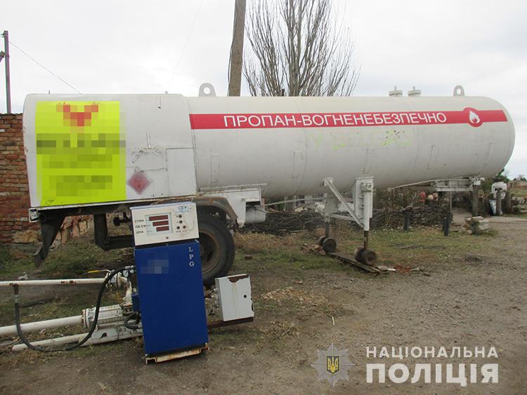 В Запорожской области обнаружили две нелегальные передвижные автозаправки - ФОТО