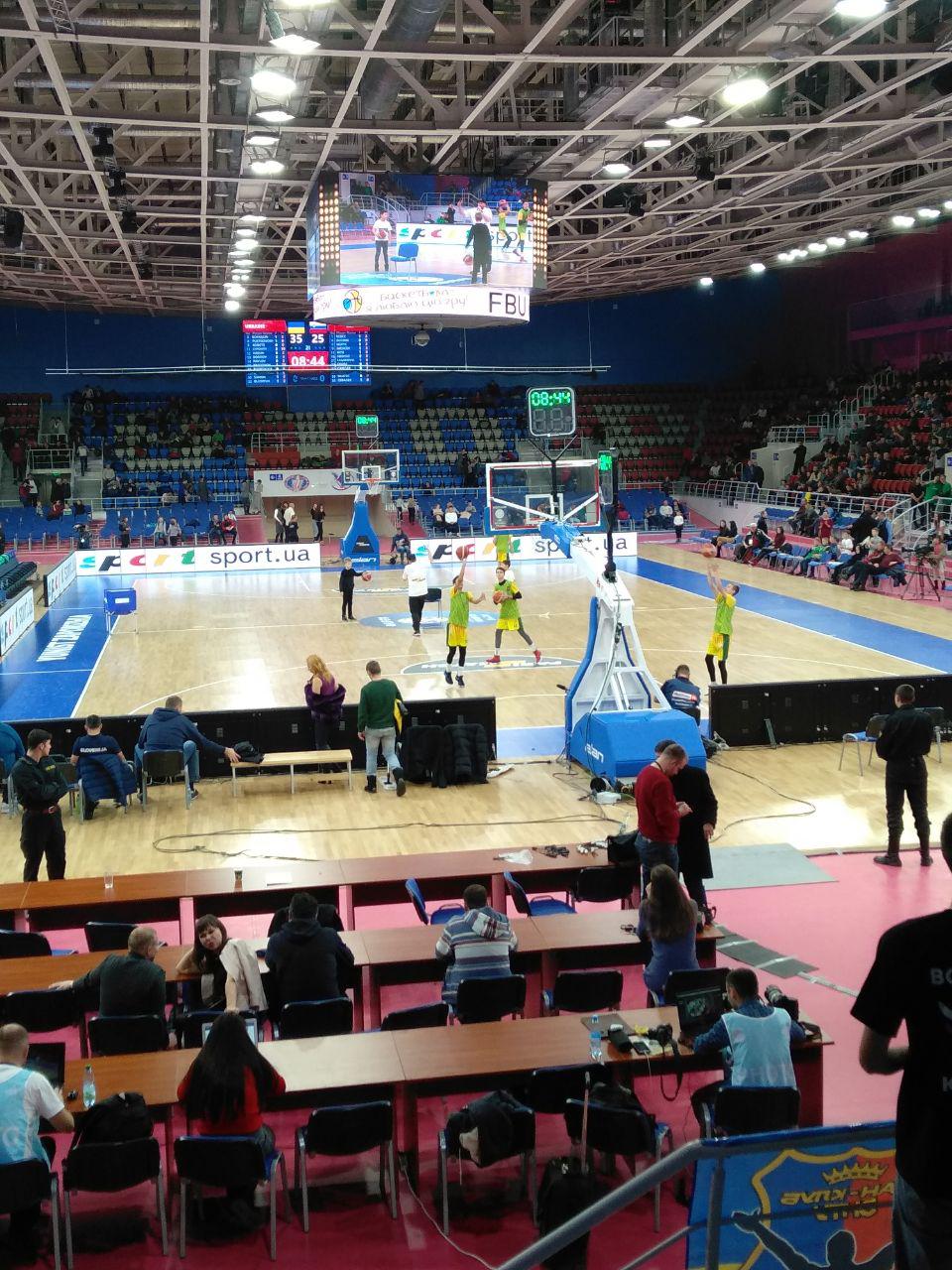 В Запорожье баскетболисты сборной Украины обыграли действующих чемпионов Европы из Словении - ФОТО