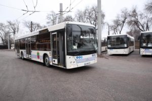 В Запорожье большие автобусы постепенно вытеснят маршрутки с дорог города - ФОТО