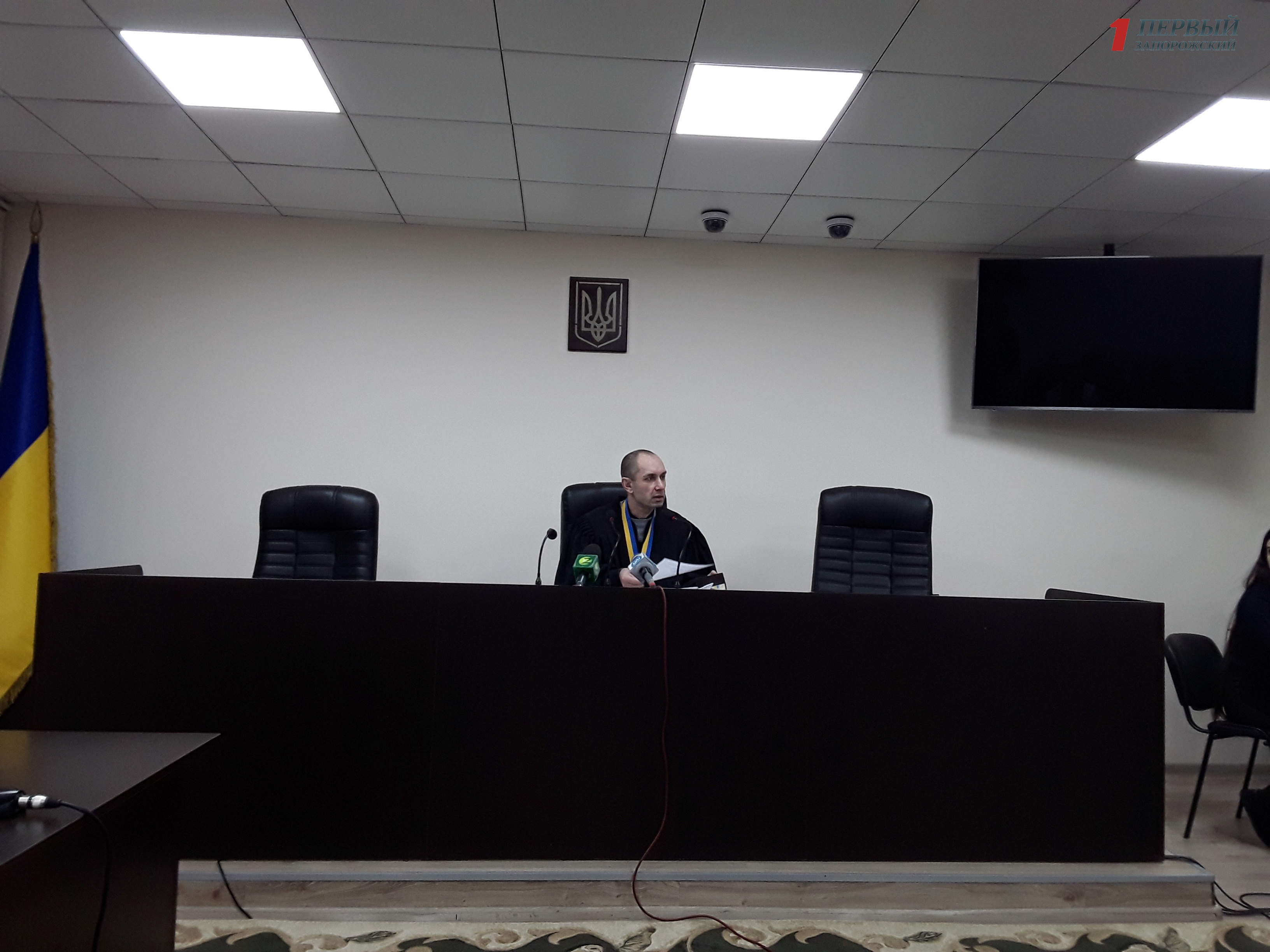 В Запорожье суд отклонил иск газеты «Запорізька правда» к областному совету с требованием выплатить 900 тысяч гривен - ФОТО