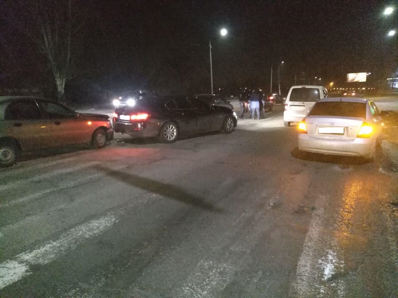 В Запорожье столкнулись сразу шесть автомобилей: трое водителей остались без прав – ФОТО