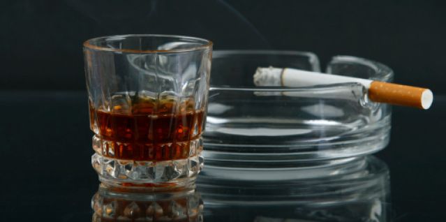 Запорожские предприниматели за месяц получили почти 500 лицензий на торговлю алкоголем и табаком