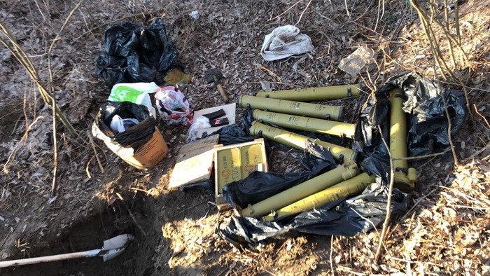 СБУшники обнаружили в Запорожской области схроны с боеприпасами, привезенными из зоны ООС - ФОТО