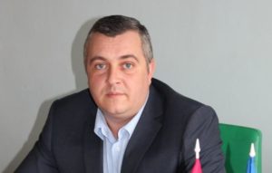 Запорожский депутат и экс-руководитель ритуальной службы за год заработал почти миллион гривен