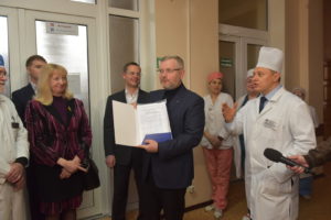 В Запорожье общественная организация онкобольных собрала подписи за отставку Супрун - ФОТО