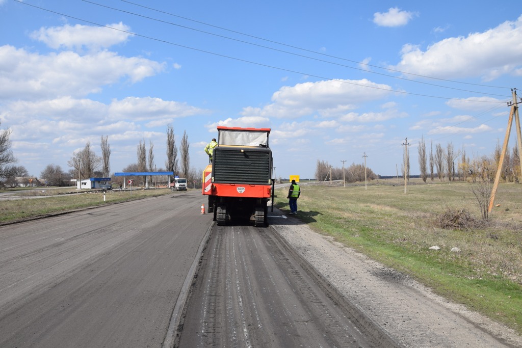 В Запорожской области стартовали ремонтные работы на трассе Запорожье-Мариуполь - ФОТО