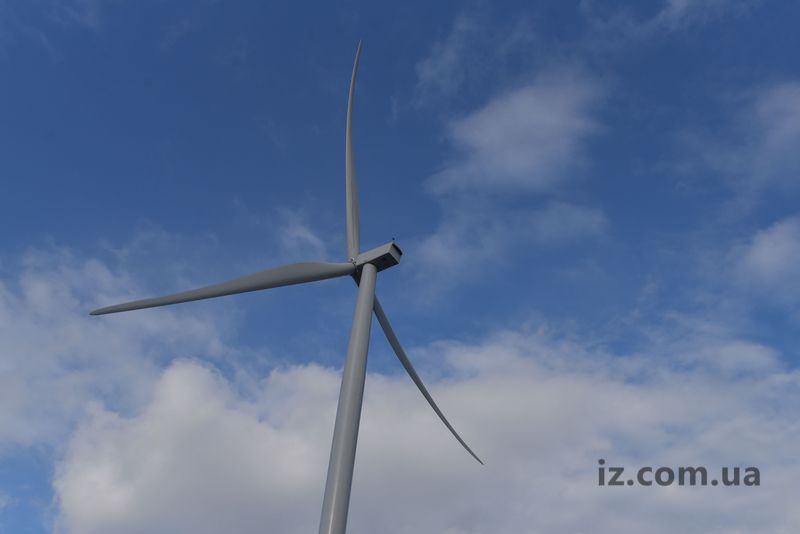 В Запорожской области на Приморской ВЭС уже установили 25 ветротурбин - ФОТО