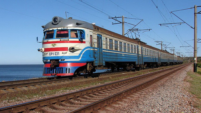 Приднепровская железная дорога занимает третье место по количеству пригородных перевозок