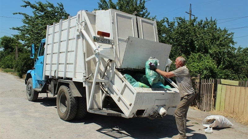 Жители Запорожья задолжали за вывоз мусора почти 44 миллиона гривен