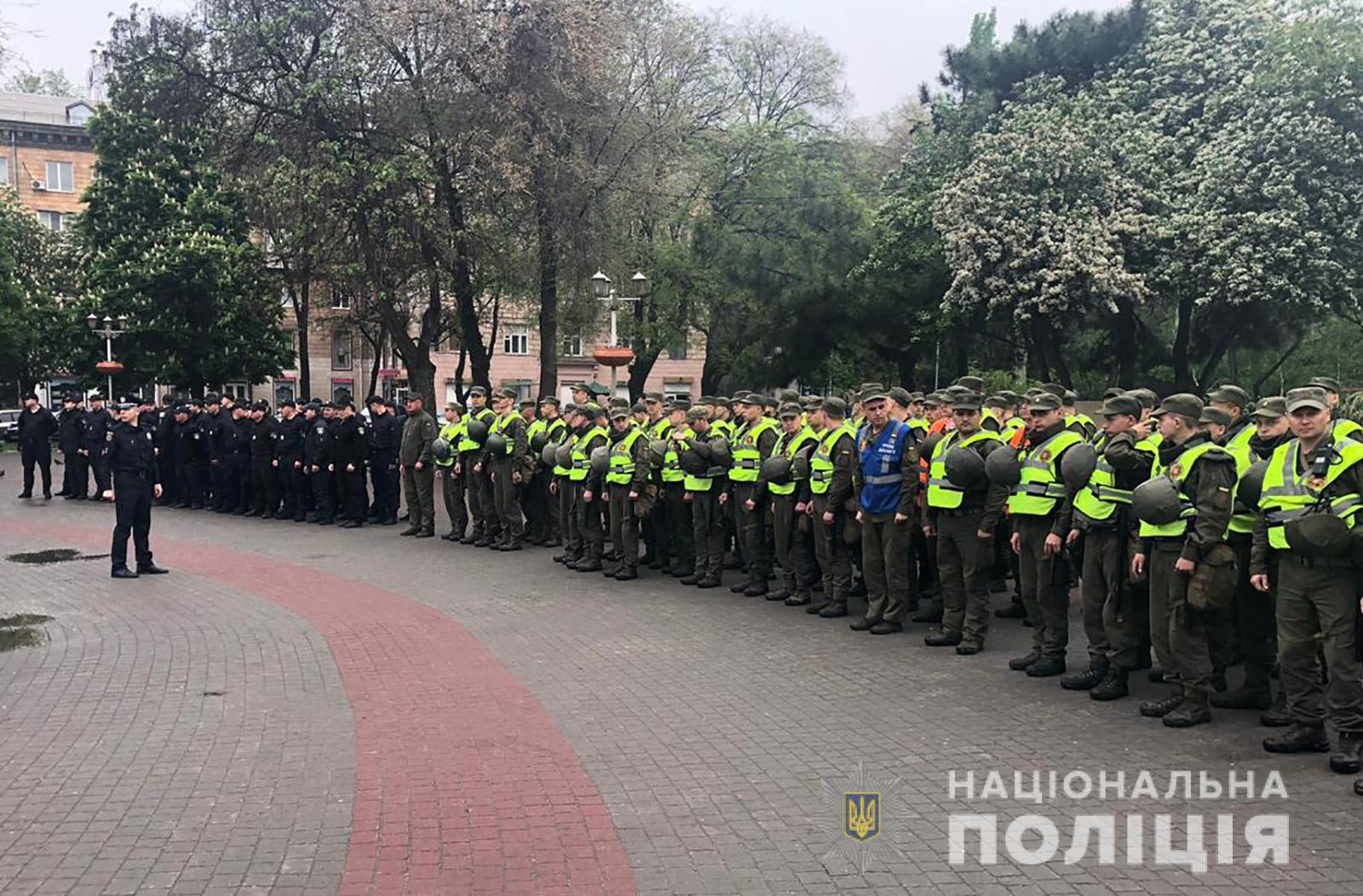 Полиция: существенных нарушений порядка во время празднования Дня Победы не допущено - ФОТО