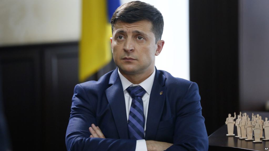 Верховная рада Украины определилась с датой инаугурации новоизбранного президента Владимира Зеленского