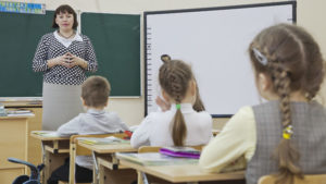 Запорожские депутаты решили не повышать должностные оклады учителям