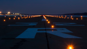 В запорожском аэропорту за 60 миллионов гривен заменят светосигнальное оборудование