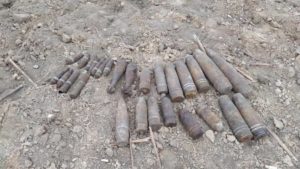 В Каменско-Днепровском районе обнаружили авиабомбу и арсенал боеприпасов
