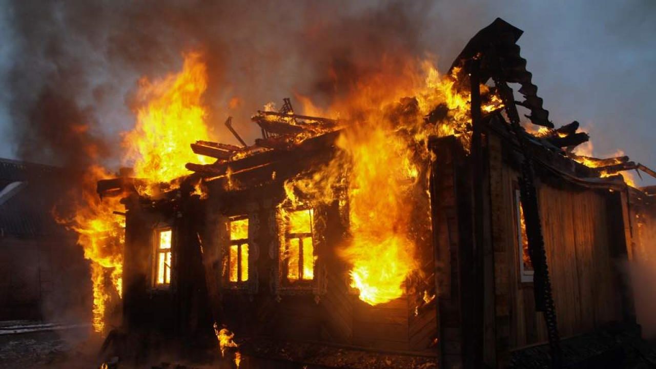 Под Запорожьем в собственном доме сгорел мужчина
