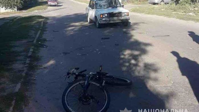 Под Запорожьем женщина сбила велосипедиста: 12-летний подросток в больнице