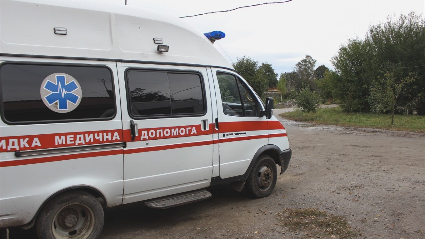 В Запорожской области в салоне собственного авто внезапно умер мужчина