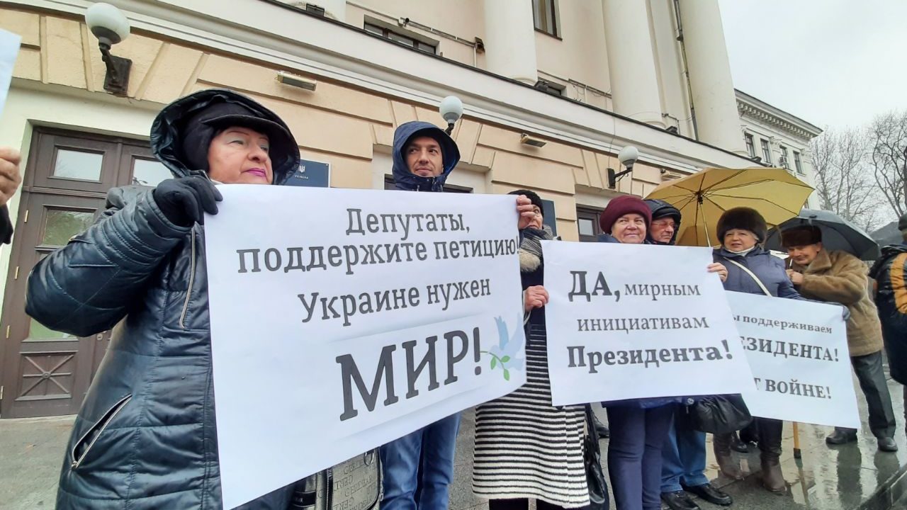 Запорожский горсовет не внес в повестку проект решения о поддержке петиции главы «Полка Победы»