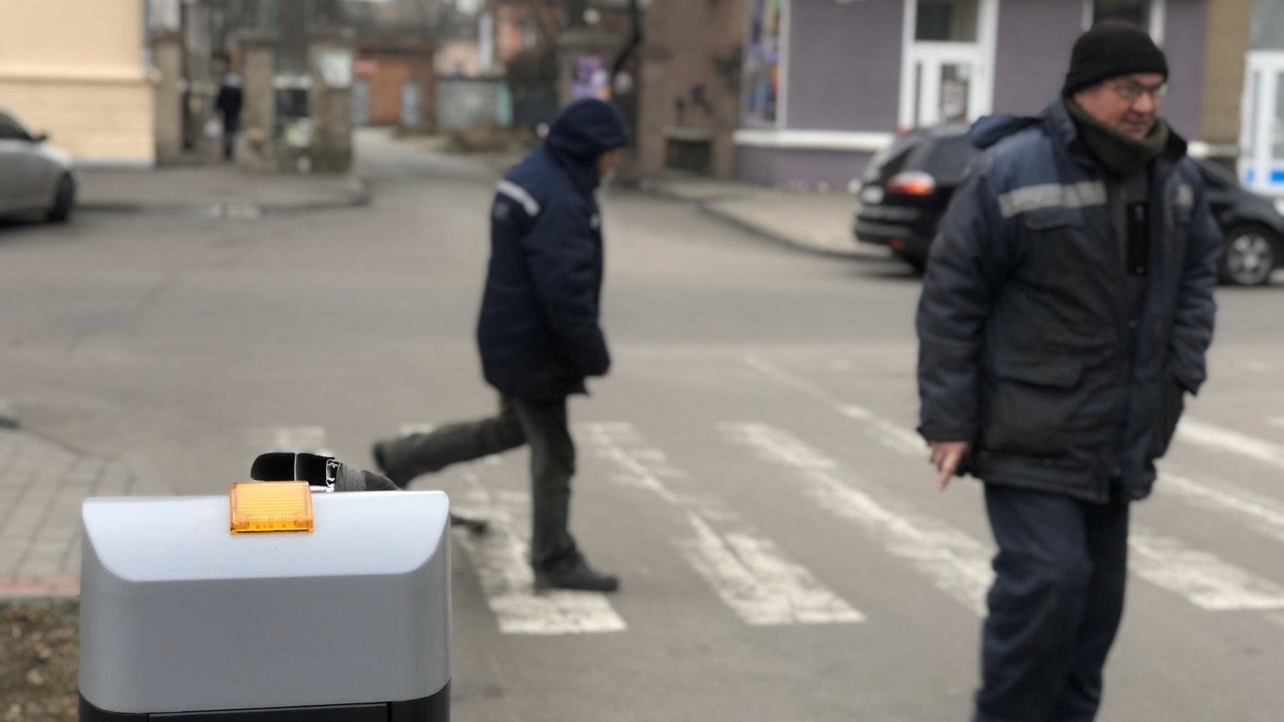 В Запорізькій області водій збив шлагбаум біля міської ради, — ФОТО