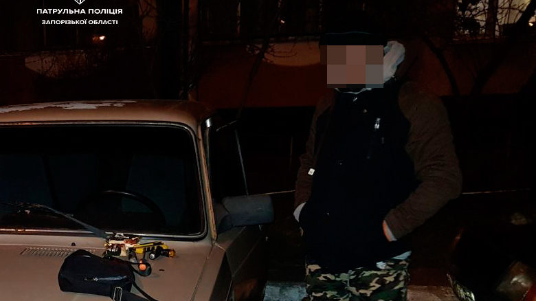 Небайдужий житель Запоріжжя допоміг поліції зловити автокрадія, — ФОТО