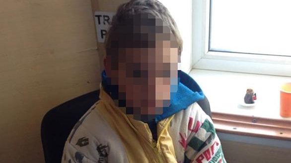 Шел пешком к отцу: в Запорожской области на трассе нашли 9-летнего мальчика, — ФОТО