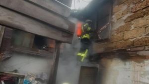 При пожаре в Запорожье погибли мать и сын, — ФОТО