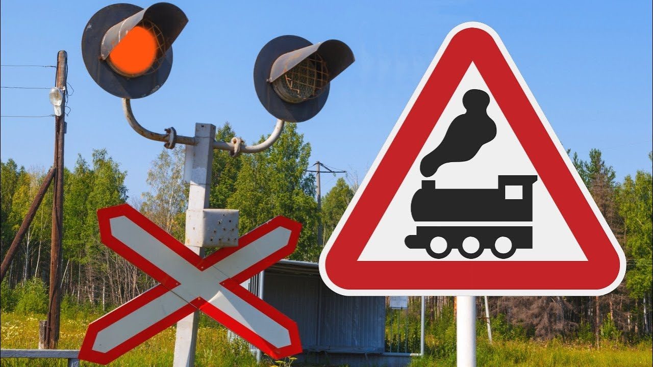 В Запорожской области столкнулись локомотив и легковушка