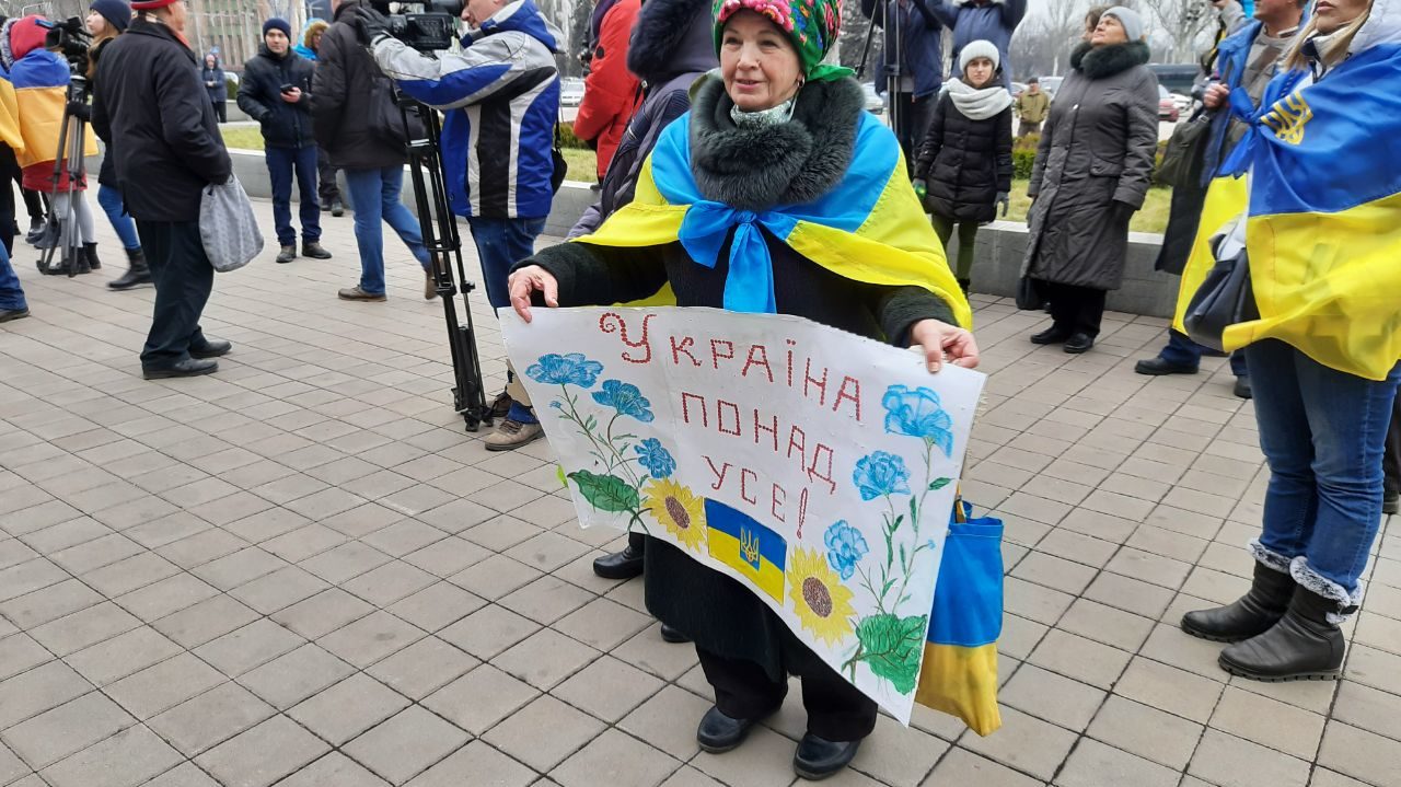 В Запорожье провели массовый флешмоб ко Дню Соборности Украины, — ФОТОРЕПОРТАЖ