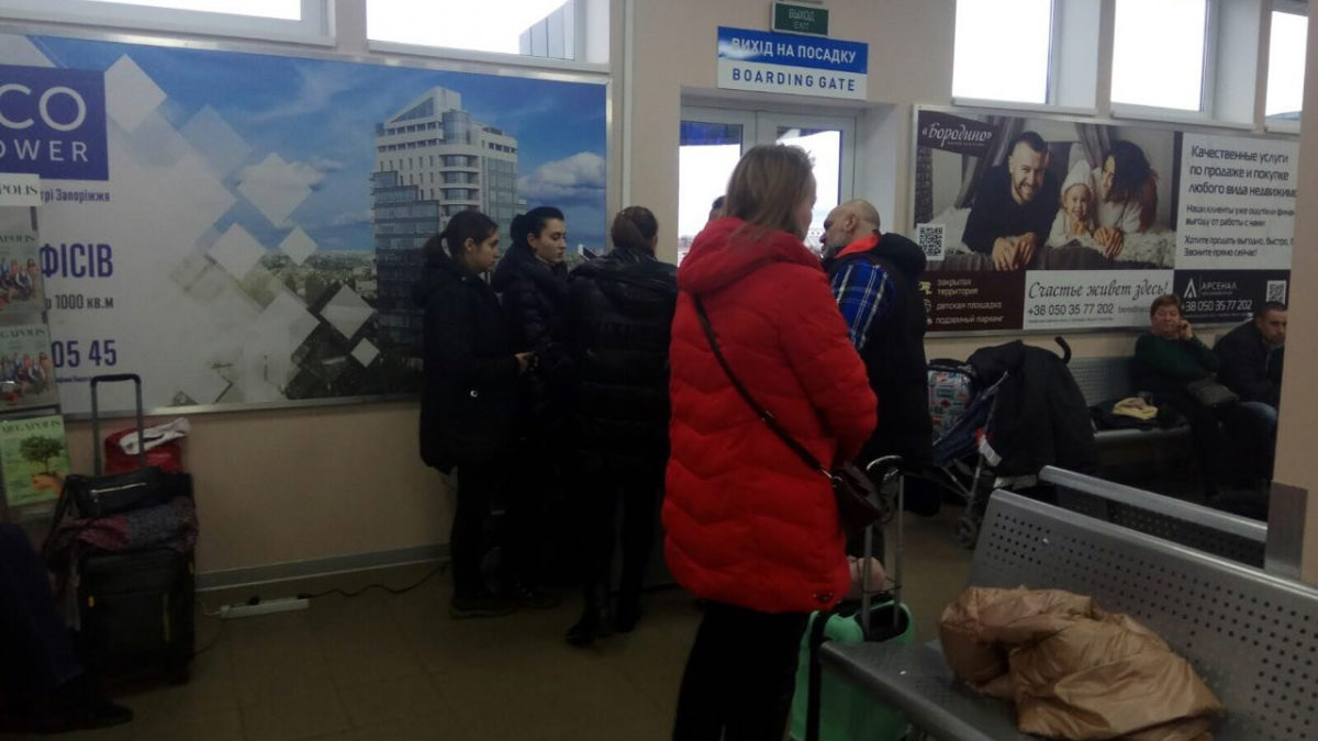 МАУ затримали авіарейс із Запоріжжя та навіть не нагодували пасажирів