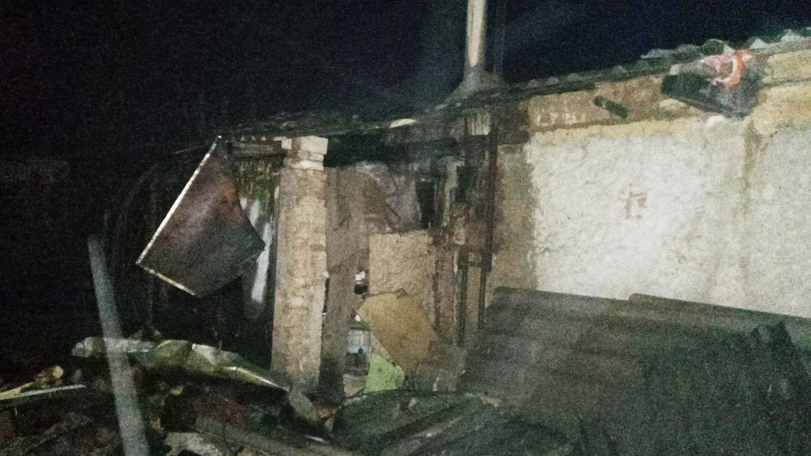 В Шевченківському районі палав приватний будинок