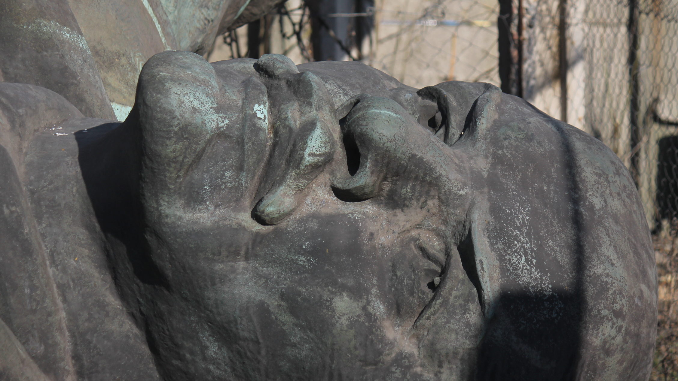 Забуті вожді: де зараз демонтований пам'ятник Леніну у Запоріжжі і що з ним, – ФОТОРЕПОРТАЖ