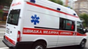 В Кирилівці зіткнулися легковик та мотоцикл: постраждала жінка