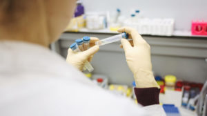 Запорожцам показали как делается экспресс тест на коронавирус, — ФОТО