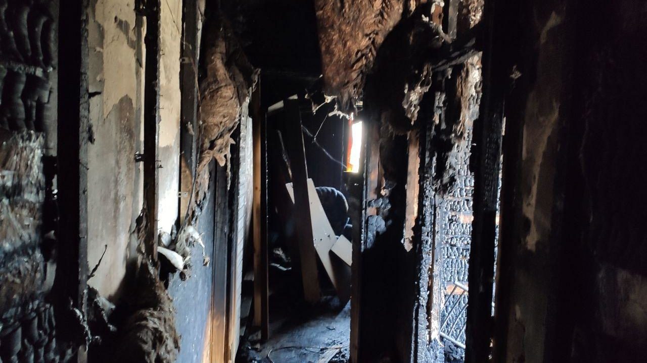 В Запорізькій області сталася пожежа: вогнеборці врятували вагітну, одна людина - травмована, — ФОТО