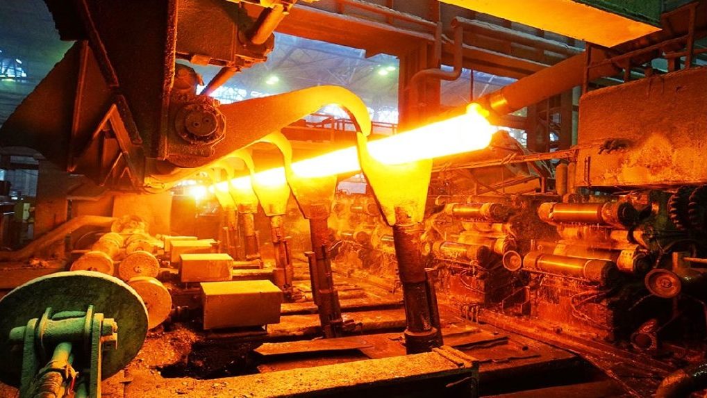 Муса Магомедов призывает спасать металлургию и всю отечественную промышленность