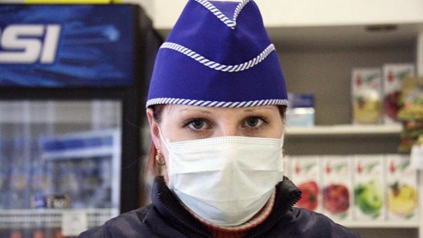 Суд не оштрафовал продавщицу в Запорожье за то, что она работала без маски и перчаток