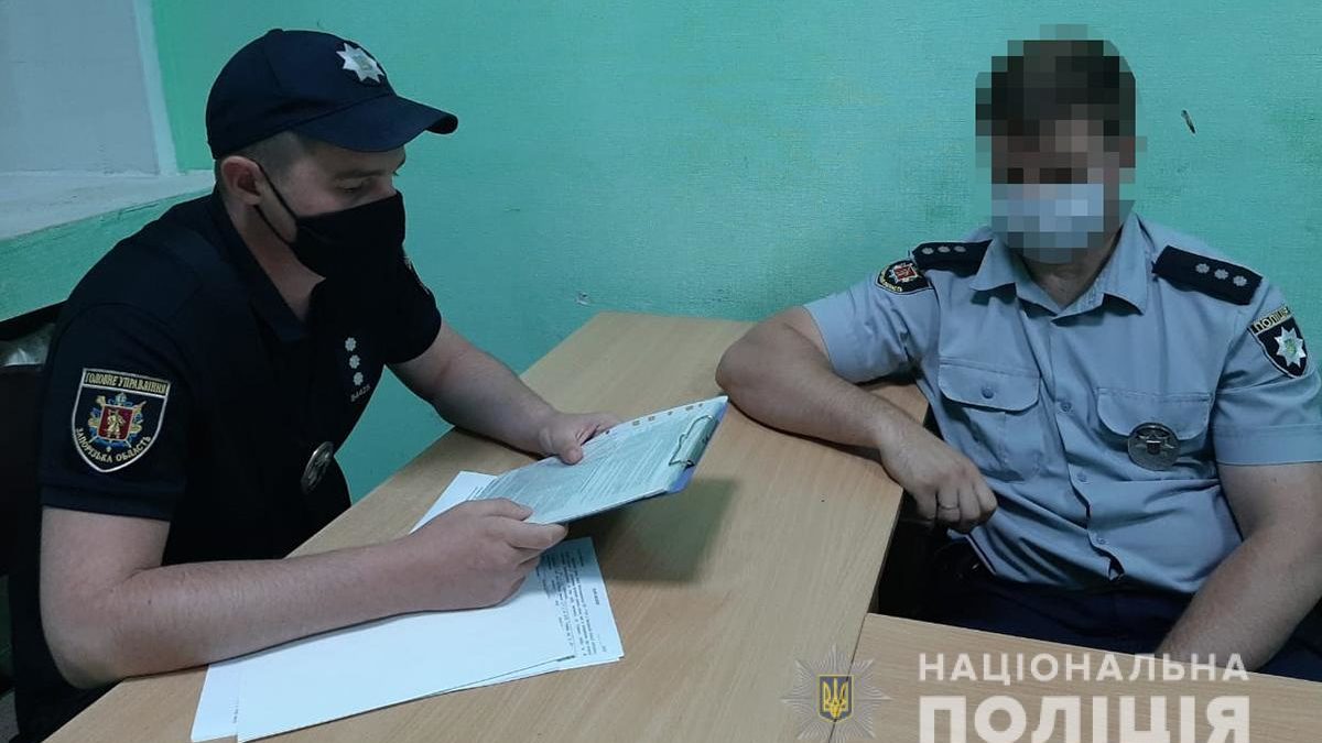 За порушення карантину поліцейського з Мелітополя притягнули до адмінвідповідальності