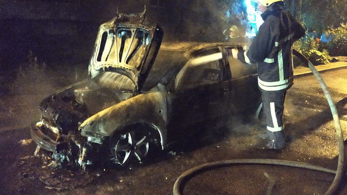 В Запорожье за ночь сгорели два автомобиля, – ФОТО