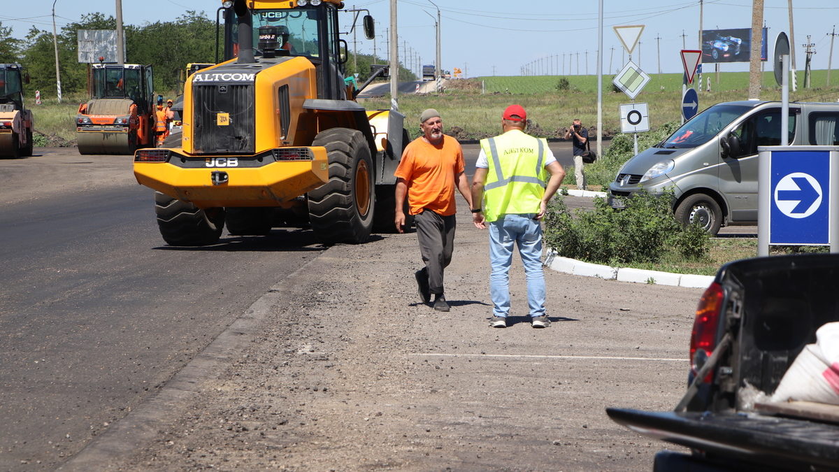 Дорогу Василівка-Бердянськ обіцяють відкрити у липні