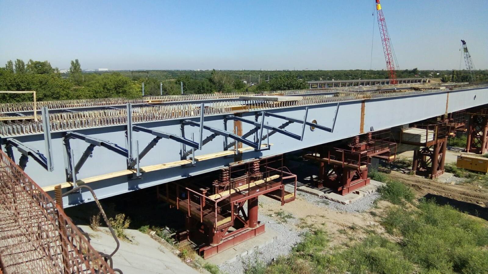 В Запорожье круглосуточно строят новый мост на Бабурку: что уже сделано, – ФОТОРЕПОРТАЖ
