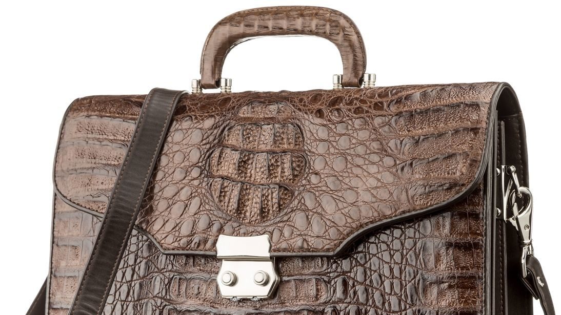 Портфель из кожи крокодила – стильный деловой аксессуар