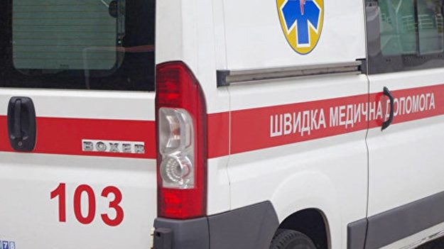 В Запорожье на Бабурке мужчина напал на карету скорой помощи и ударил фельдшера, – ВИДЕО 