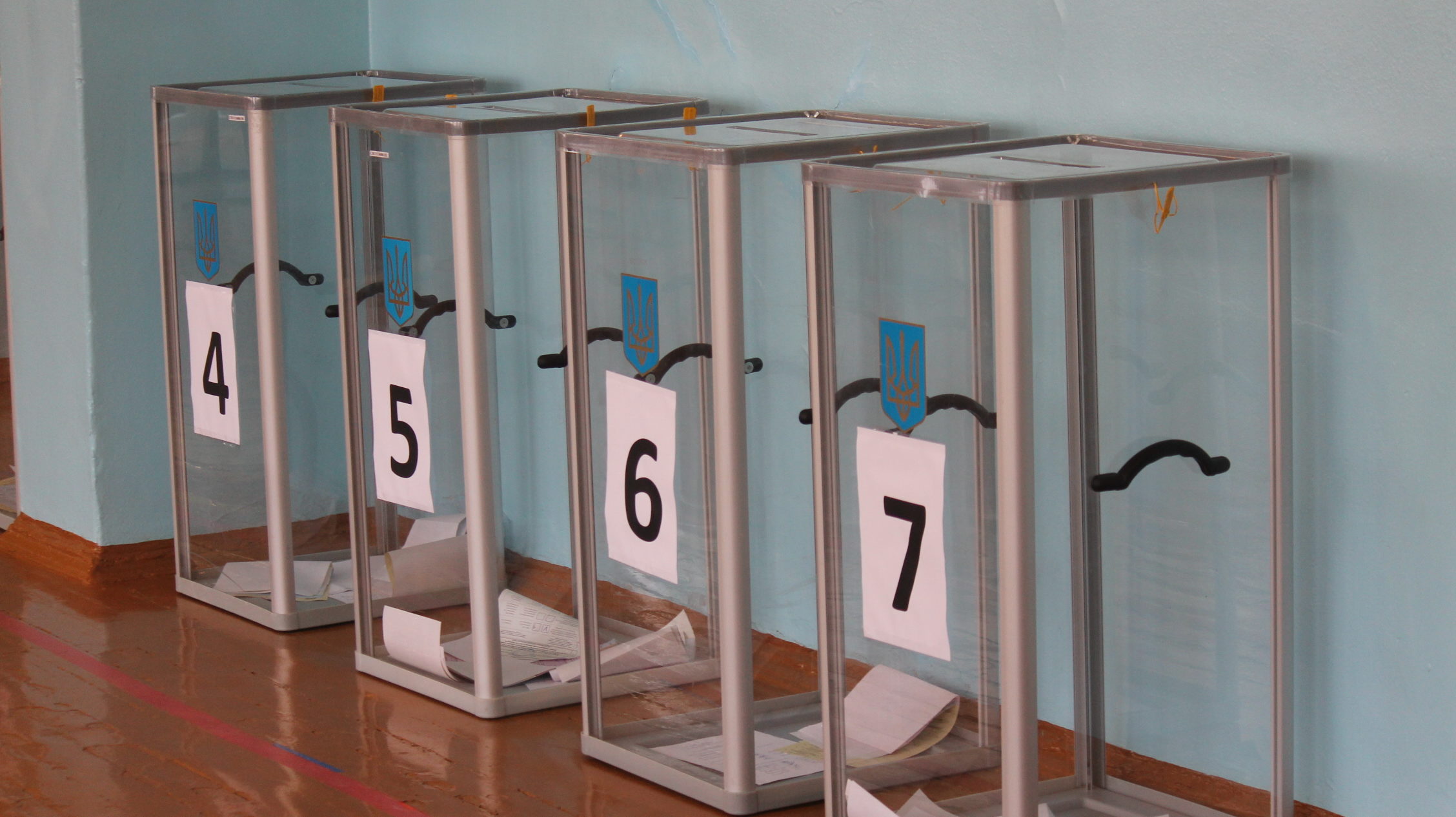 В Запорожье члены комиссий вторые сутки подряд не могут сдать протоколы с результатами голосования 