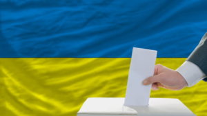 В Запорожской области 400 людей для фальсификации выборов пытались поменять место голосования