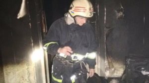 В Дніпровському районі Запоріжжя у квартирі сталась масштабна пожежа, — ФОТО
