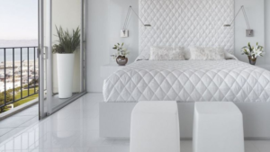Подходящие стили спальни с белой мебелью