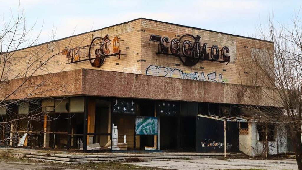 В Запоріжжі демонтують будівлю легендарного кінотеатру, — ВІДЕО