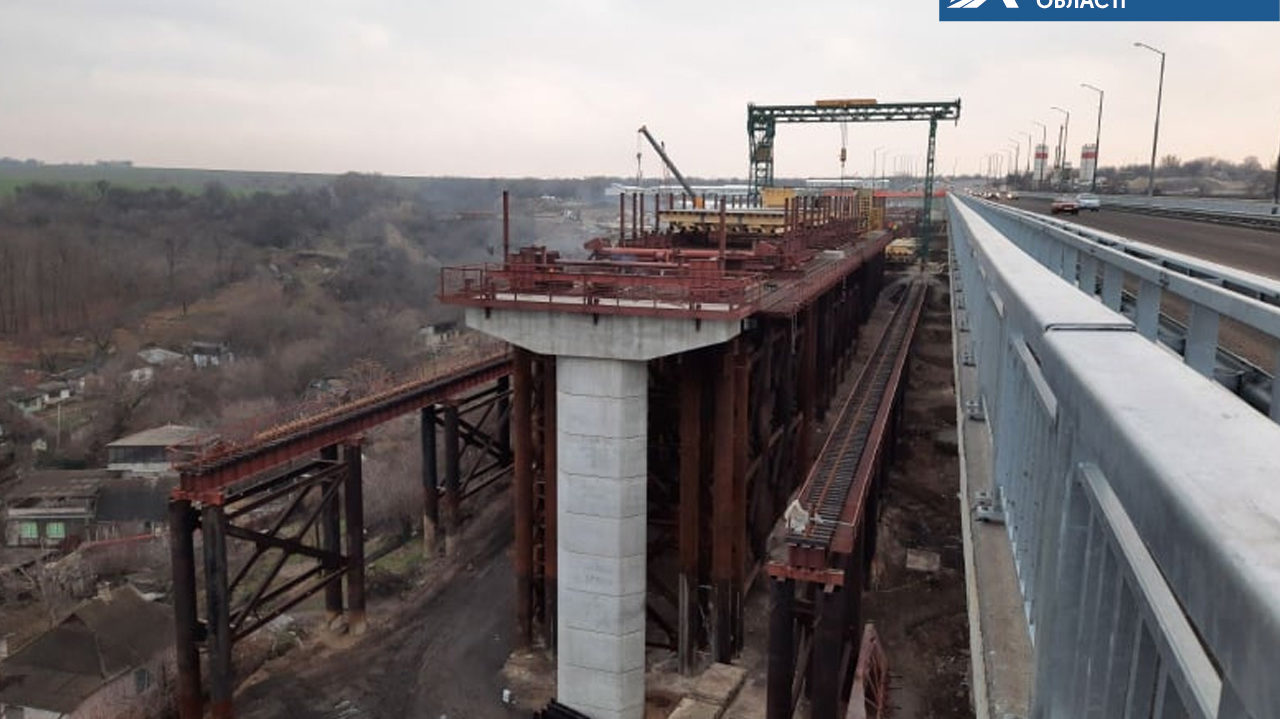 В Запорожье активно продолжается строительство второй половины моста с Хортицы на Бабурку: что уже сделано, – ФОТО 