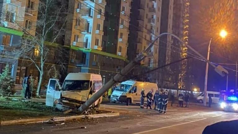 В Запорожье назначили временного перевозчика на 81 маршрут, который попал в крупную аварию